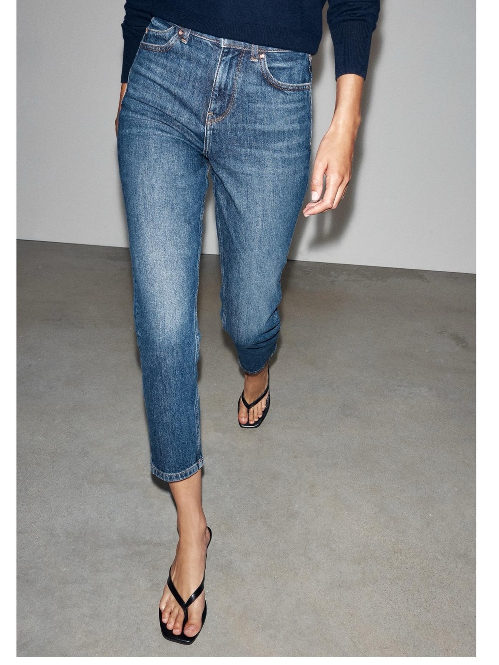 NWT Zara Z1975 Hi-Rise Mom Fit Jeans Blue US 6